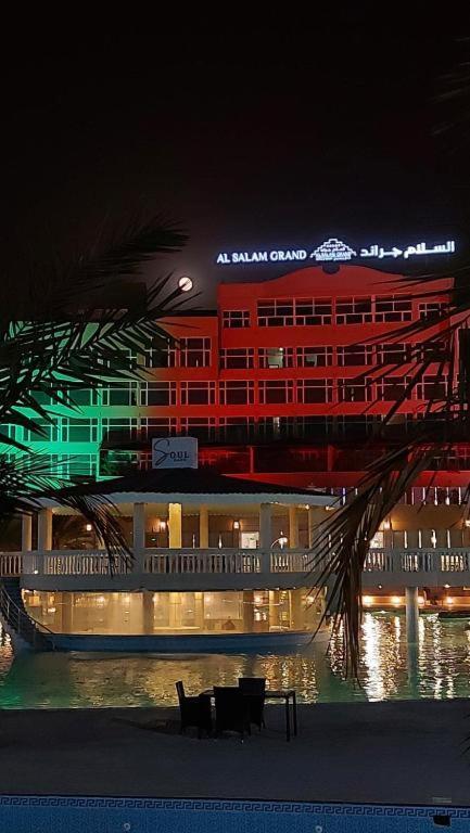 Al Salam Grand Hotel Al Buraimi Ngoại thất bức ảnh