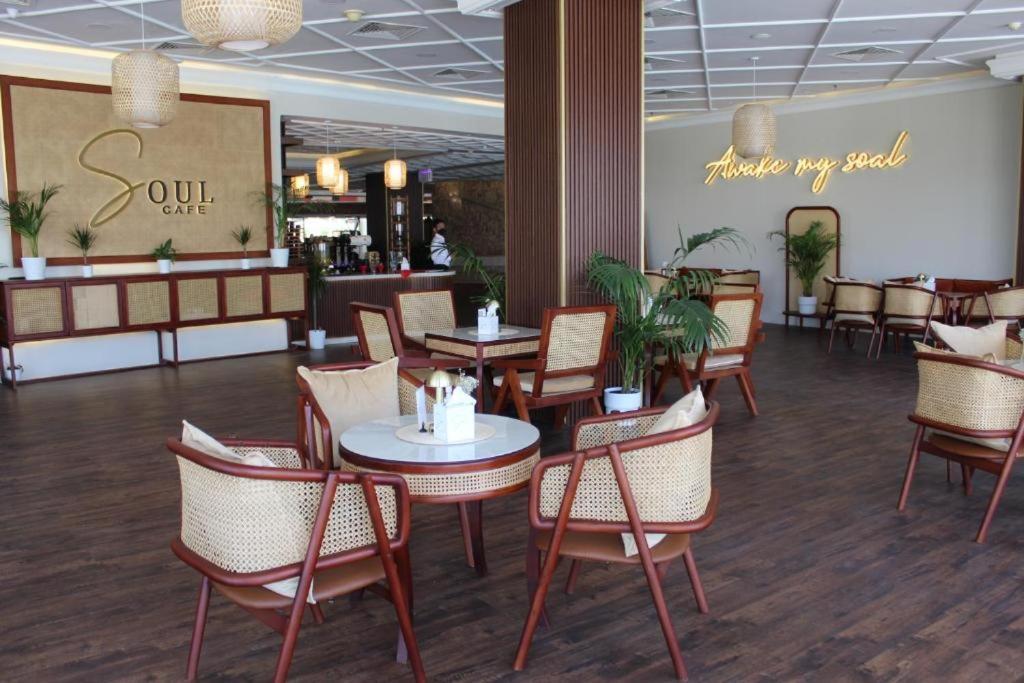 Al Salam Grand Hotel Al Buraimi Ngoại thất bức ảnh