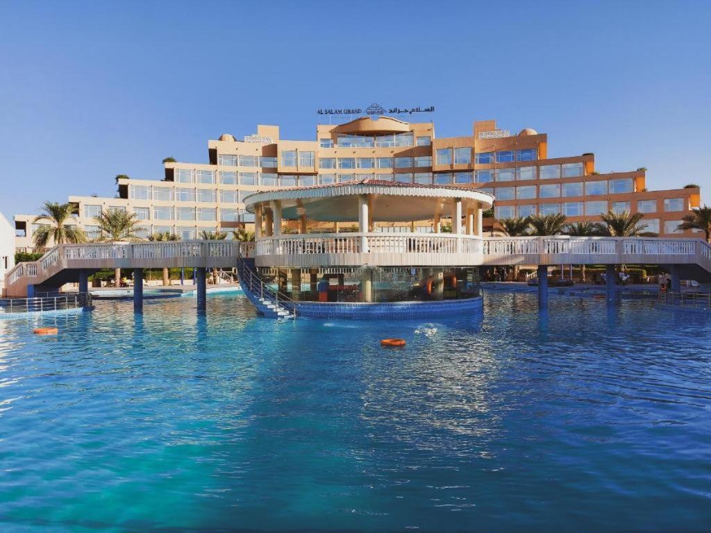 Al Salam Grand Hotel Al Buraimi Ngoại thất bức ảnh